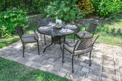 Savannah Outdoor Aluminum Round Dining Table
